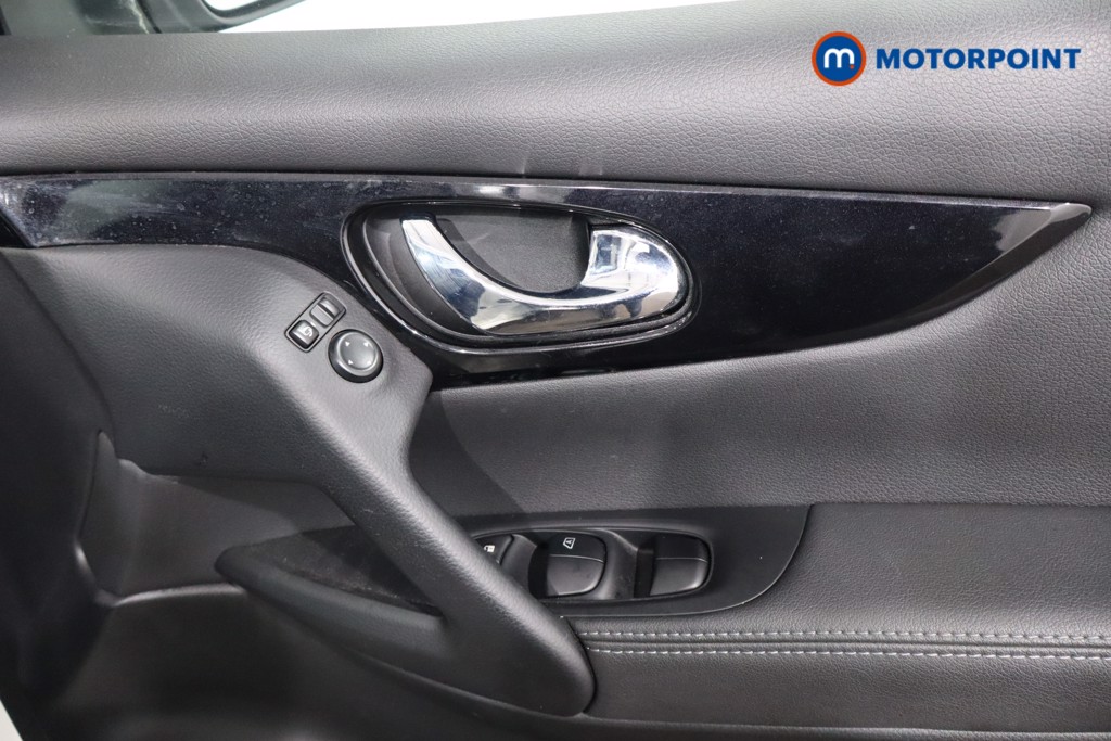Nissan Qashqai Tekna Automatic Petrol SUV - Stock Number (1587365) - 21st supplementary image