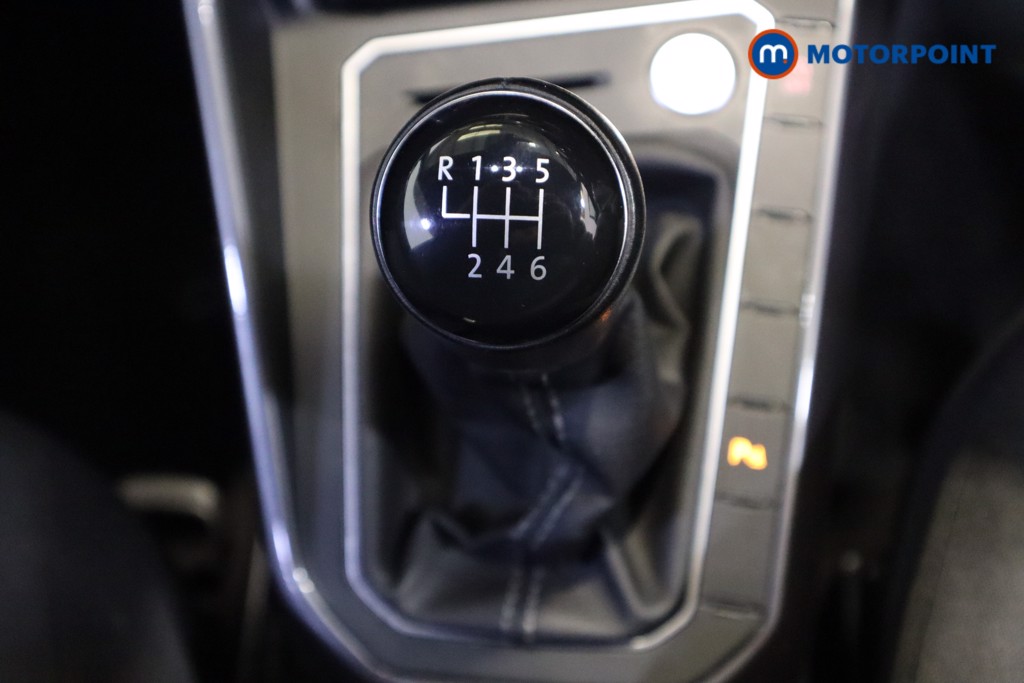 Volkswagen Polo R-Line Manual Petrol Hatchback - Stock Number (1587434) - 5th supplementary image