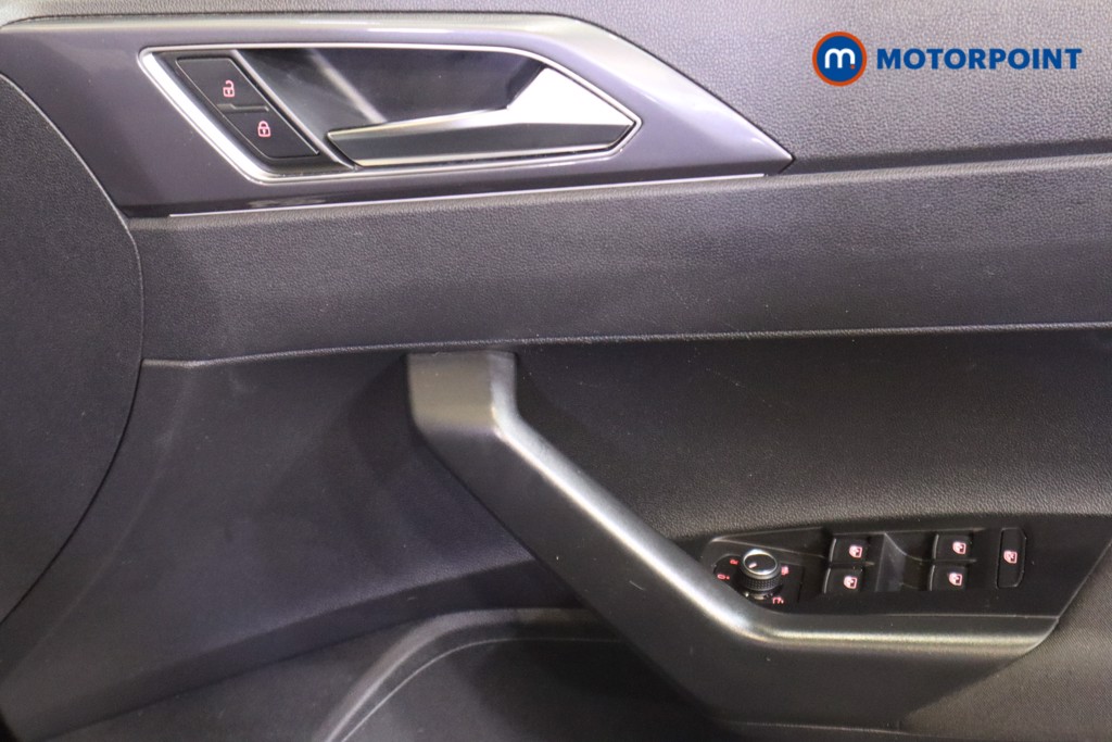 Volkswagen Polo R-Line Manual Petrol Hatchback - Stock Number (1587434) - 14th supplementary image
