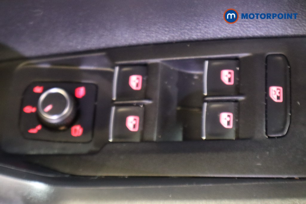 Volkswagen Polo R-Line Manual Petrol Hatchback - Stock Number (1587434) - 15th supplementary image