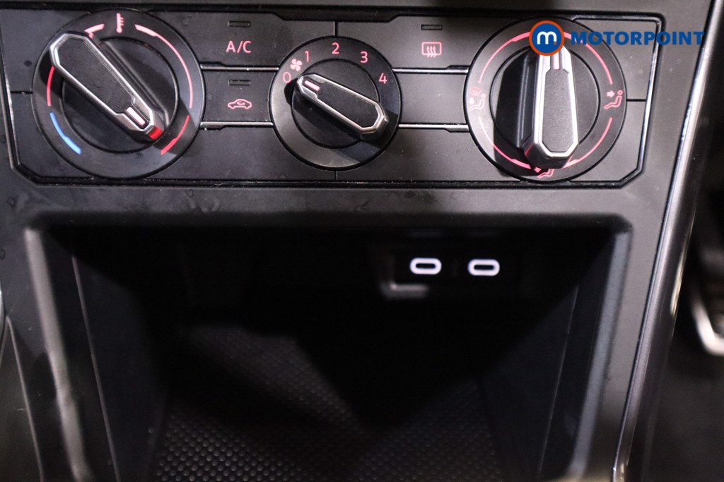 Volkswagen Polo R-Line Manual Petrol Hatchback - Stock Number (1587434) - 20th supplementary image