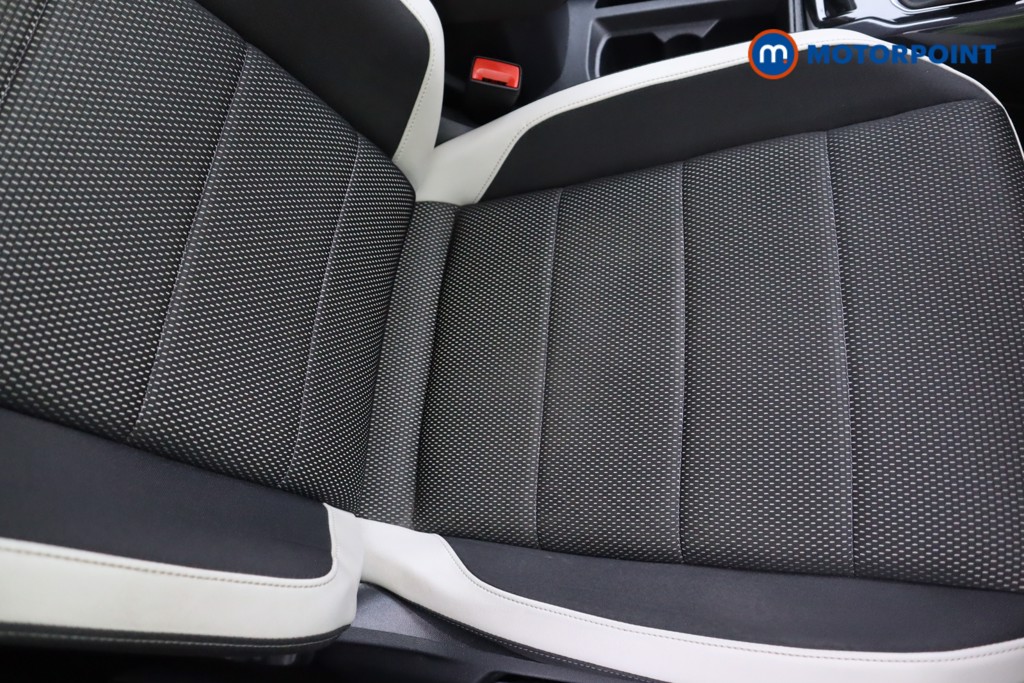 Volkswagen T-Roc SEL Manual Diesel SUV - Stock Number (1587657) - 14th supplementary image