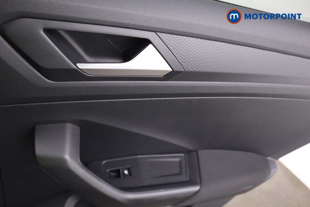 Volkswagen T-Roc SEL Manual Diesel SUV - Stock Number (1587657) - 18th supplementary image