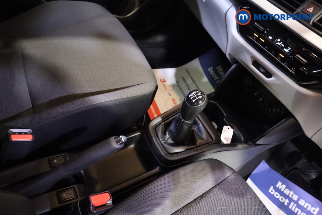 Suzuki Swift Motion Manual Petrol Hatchback - Stock Number (1587730) - 8th supplementary image