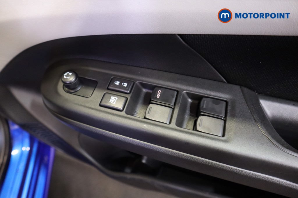 Suzuki Swift Motion Manual Petrol Hatchback - Stock Number (1587730) - 11th supplementary image