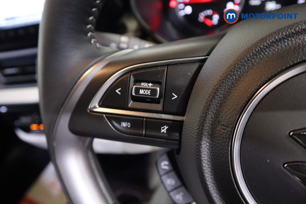 Suzuki Swift Motion Manual Petrol Hatchback - Stock Number (1587730) - 15th supplementary image