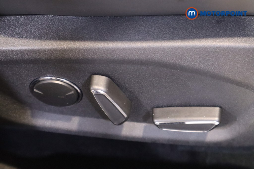 Ford Mondeo Titanium Edition Automatic Petrol-Electric Hybrid Saloon - Stock Number (1587738) - 16th supplementary image