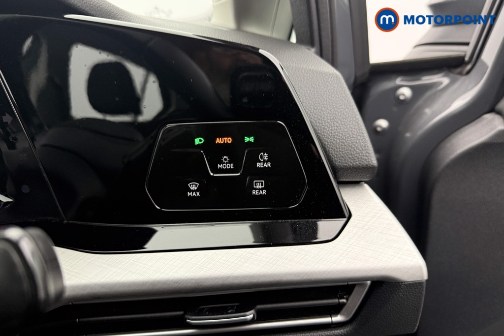 Volkswagen Golf Life Automatic Petrol Hatchback - Stock Number (1543941) - 15th supplementary image