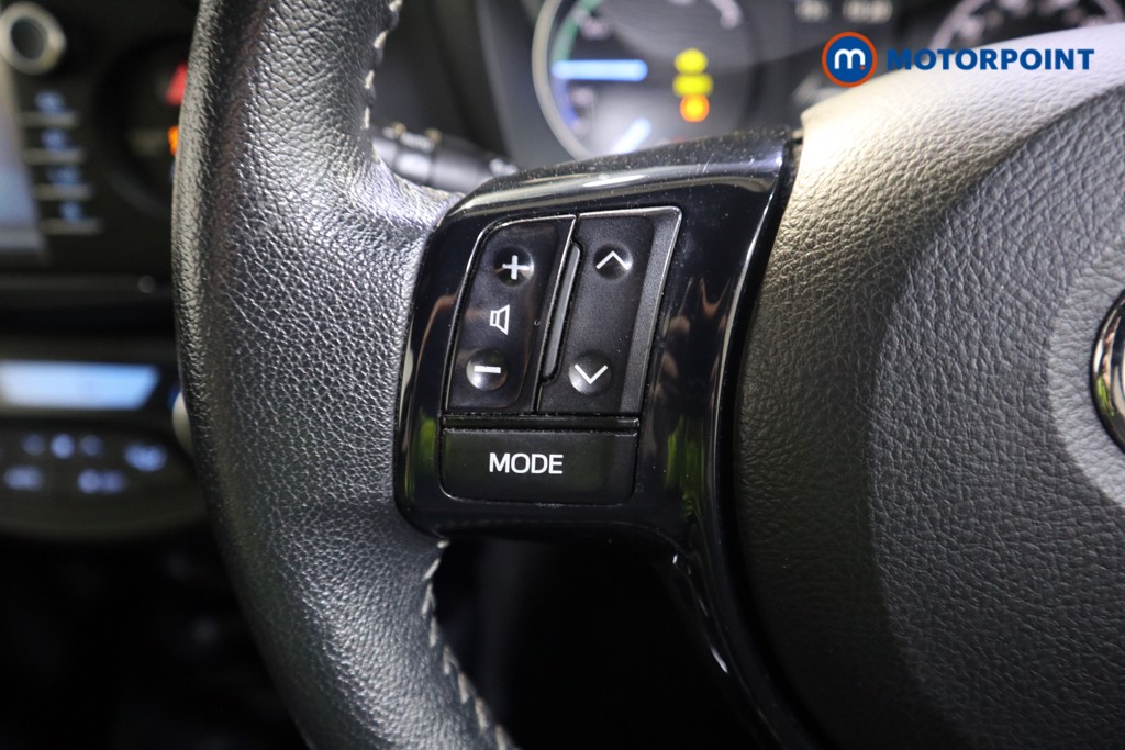 Toyota Yaris Excel Automatic Petrol-Electric Hybrid Hatchback - Stock Number (1550458) - 3rd supplementary image