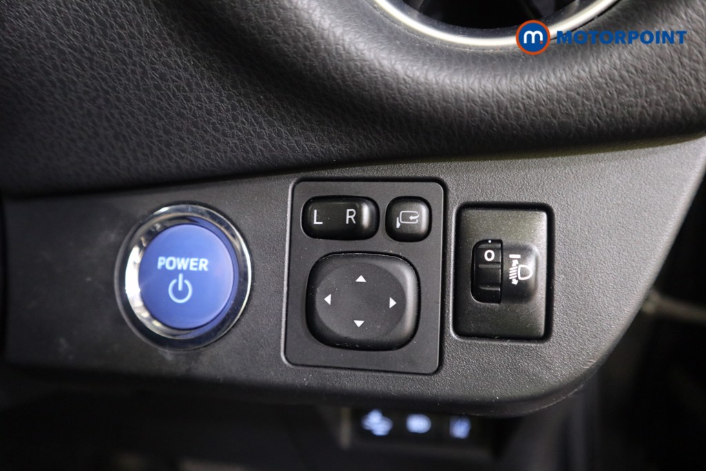 Toyota Yaris Excel Automatic Petrol-Electric Hybrid Hatchback - Stock Number (1550458) - 11th supplementary image