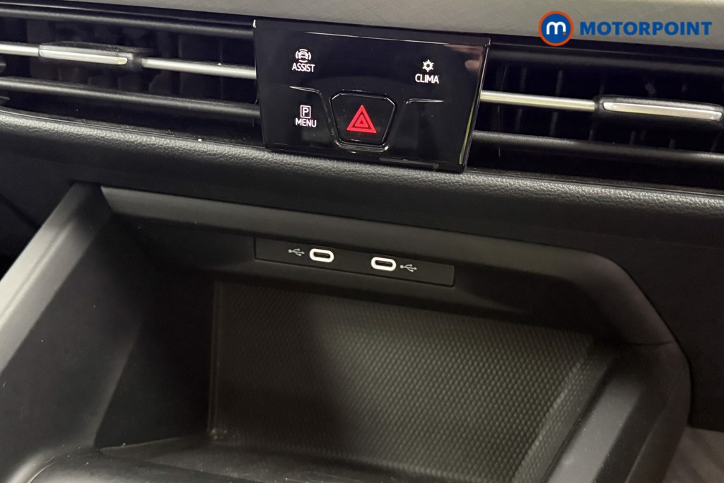 Volkswagen Golf Life Automatic Petrol Hatchback - Stock Number (1572910) - 15th supplementary image