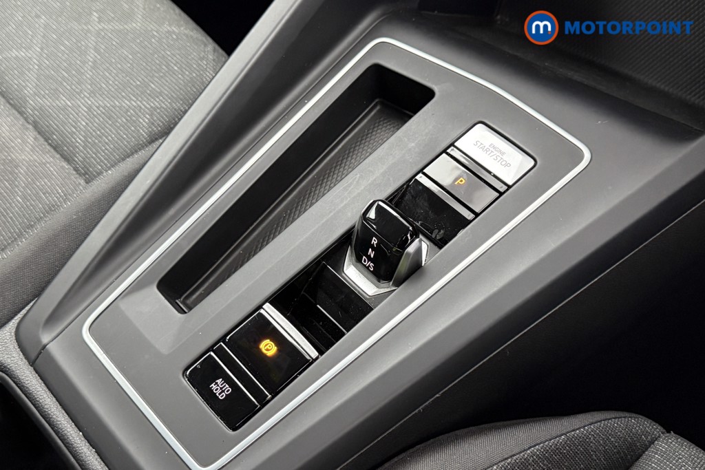 Volkswagen Golf Life Automatic Petrol Hatchback - Stock Number (1572910) - 16th supplementary image