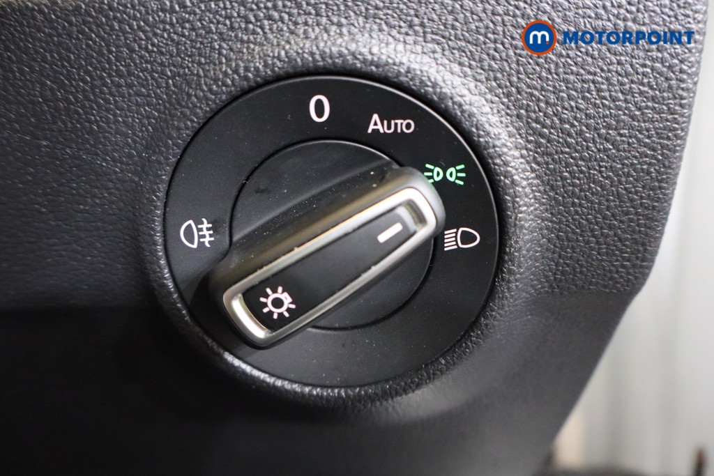 Volkswagen T-Roc SE Manual Diesel SUV - Stock Number (1576637) - 17th supplementary image