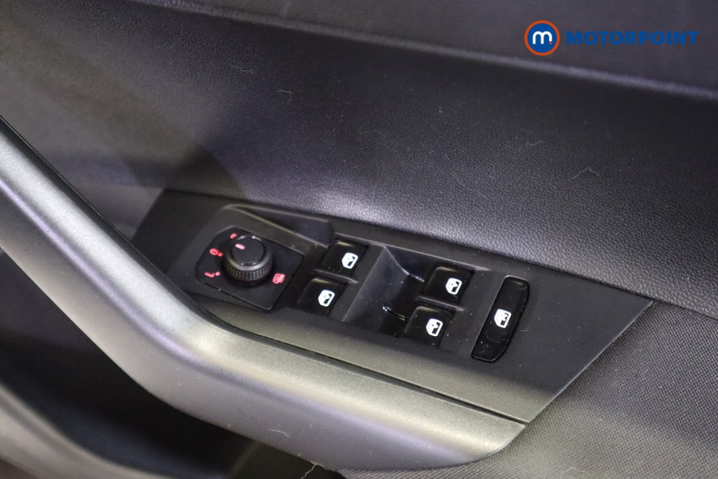 Volkswagen Polo Match Manual Petrol Hatchback - Stock Number (1576970) - 11th supplementary image