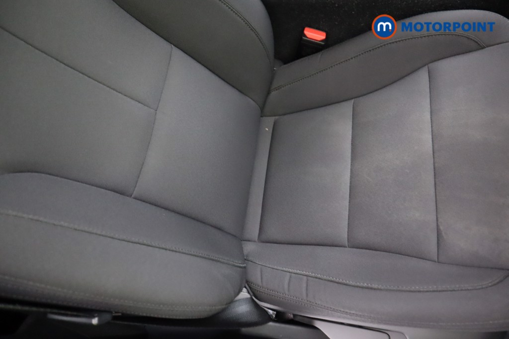 Volvo Xc40 Momentum Manual Petrol SUV - Stock Number (1577609) - 13th supplementary image