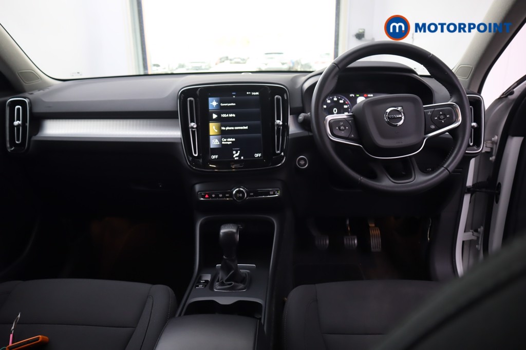 Volvo Xc40 Momentum Manual Petrol SUV - Stock Number (1577609) - 16th supplementary image