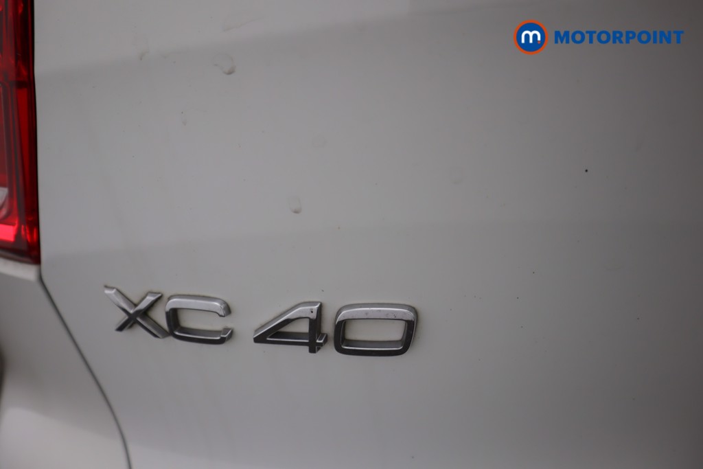Volvo Xc40 Momentum Manual Petrol SUV - Stock Number (1577609) - 21st supplementary image