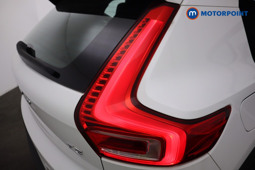 Volvo Xc40 Momentum Manual Petrol SUV - Stock Number (1577609) - 25th supplementary image