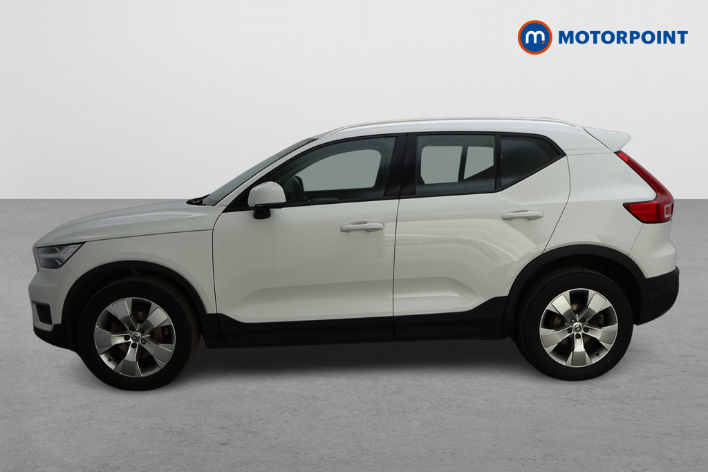 Volvo Xc40 Momentum Manual Petrol SUV - Stock Number (1577609) - Passenger side