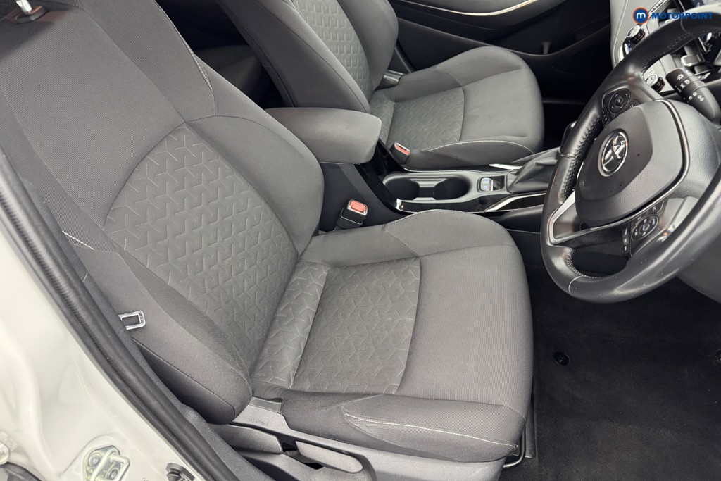Toyota Corolla Design Automatic Petrol-Electric Hybrid Hatchback - Stock Number (1578215) - 5th supplementary image