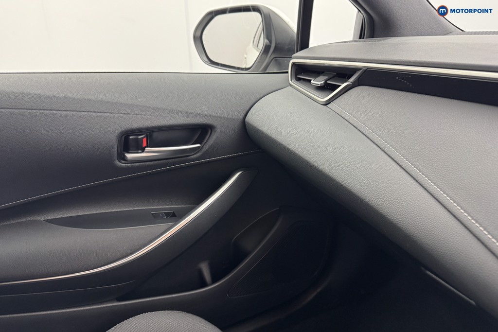 Toyota Corolla Design Automatic Petrol-Electric Hybrid Hatchback - Stock Number (1578215) - 18th supplementary image