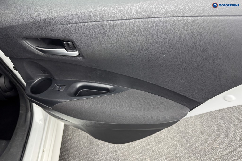 Toyota Corolla Design Automatic Petrol-Electric Hybrid Hatchback - Stock Number (1578215) - 24th supplementary image