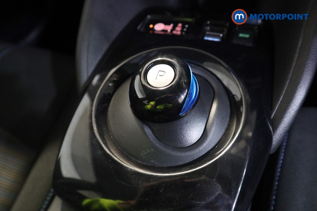 Nissan Leaf N-Connecta Automatic Electric Hatchback - Stock Number (1578426) - 9th supplementary image