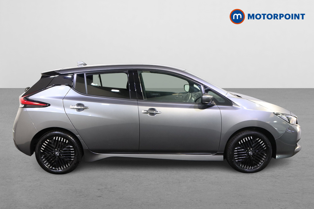 Nissan Leaf N-Connecta Automatic Electric Hatchback - Stock Number (1578426) - Drivers side