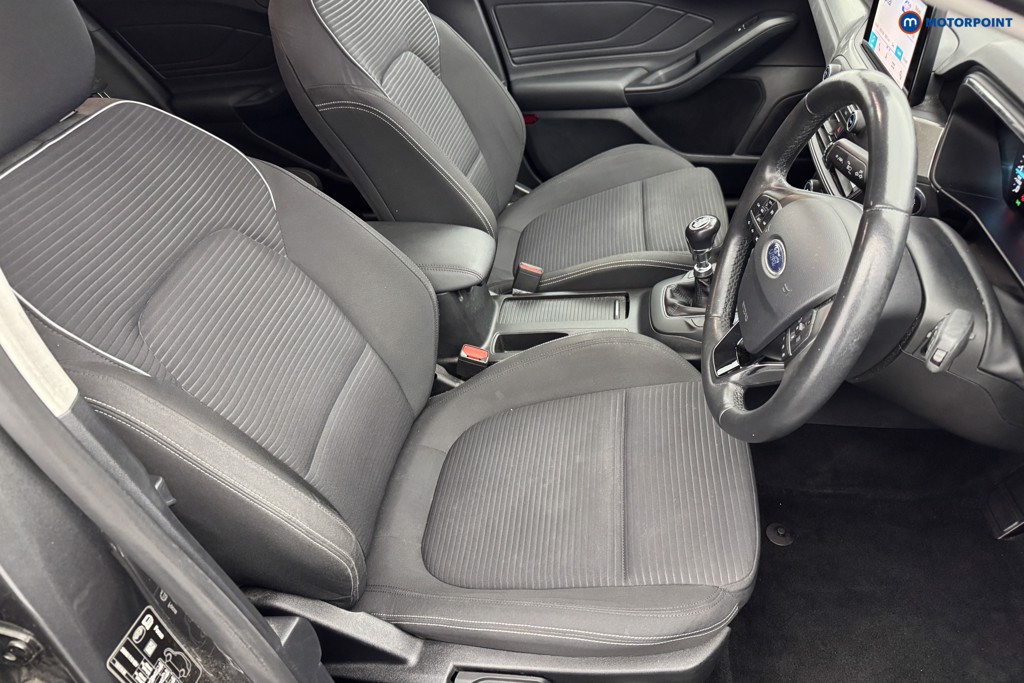 Ford Focus Titanium Manual Petrol Hatchback - Stock Number (1579320) - 5th supplementary image