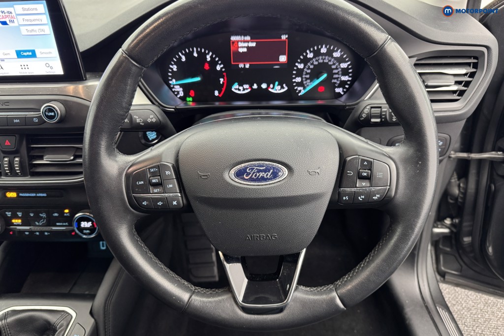 Ford Focus Titanium Manual Petrol Hatchback - Stock Number (1579320) - 6th supplementary image