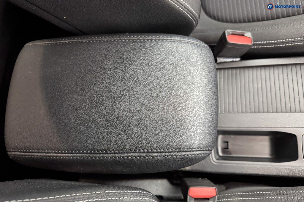 Ford Focus Titanium Manual Petrol Hatchback - Stock Number (1579320) - 12th supplementary image
