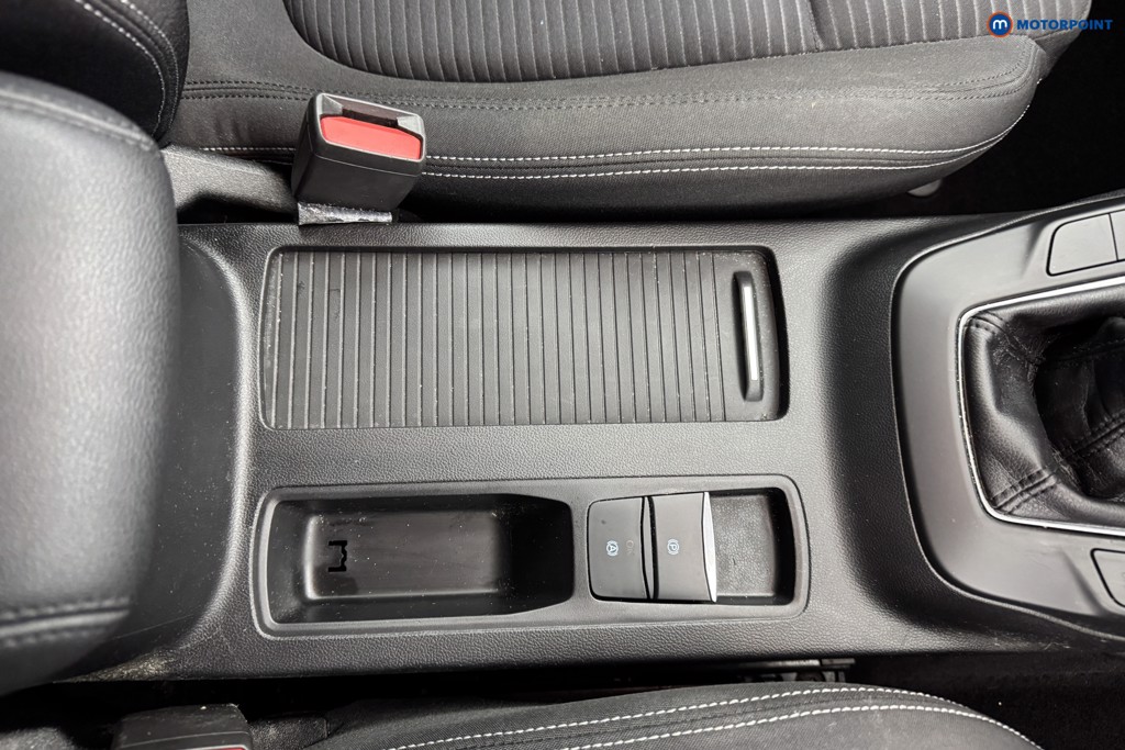 Ford Focus Titanium Manual Petrol Hatchback - Stock Number (1579320) - 13th supplementary image