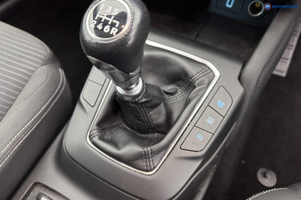 Ford Focus Titanium Manual Petrol Hatchback - Stock Number (1579320) - 14th supplementary image