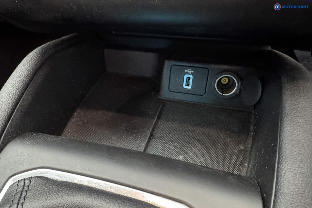 Ford Focus Titanium Manual Petrol Hatchback - Stock Number (1579320) - 15th supplementary image