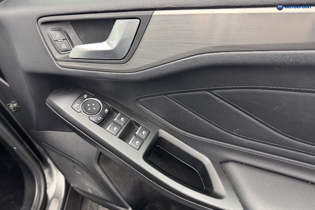 Ford Focus Titanium Manual Petrol Hatchback - Stock Number (1579320) - 22nd supplementary image