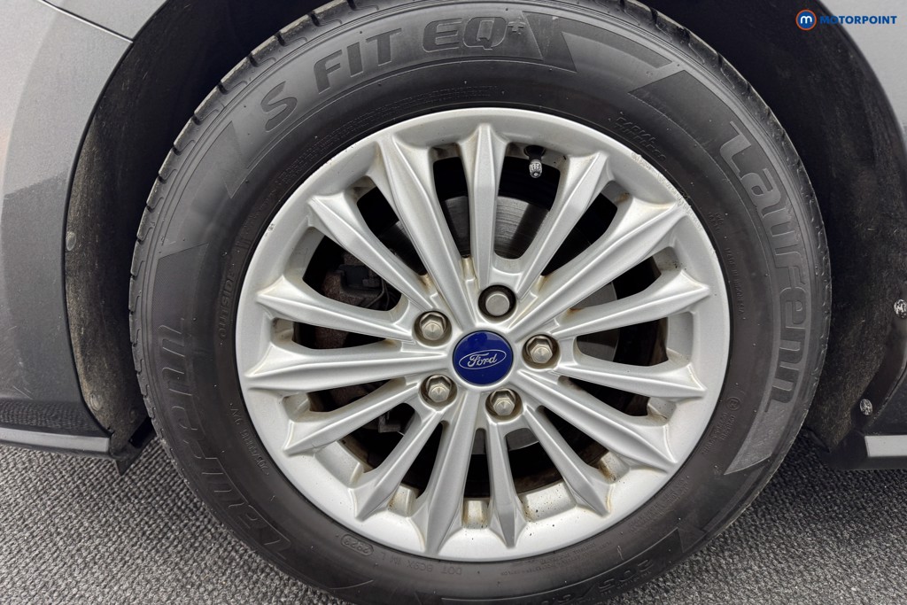 Ford Focus Titanium Manual Petrol Hatchback - Stock Number (1579320) - 33rd supplementary image