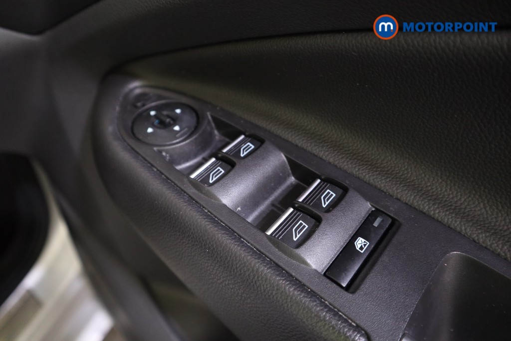 Ford Kuga St-Line Manual Petrol SUV - Stock Number (1580074) - 14th supplementary image