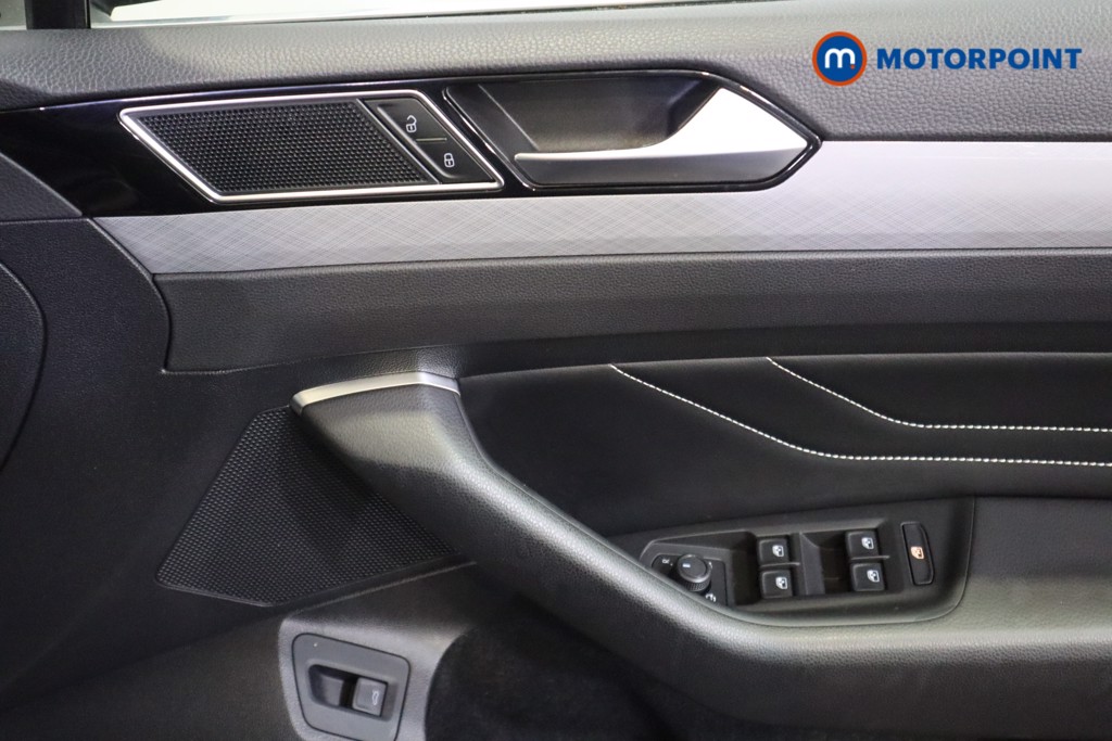 Volkswagen Passat SEL Automatic Diesel Estate - Stock Number (1580951) - 10th supplementary image