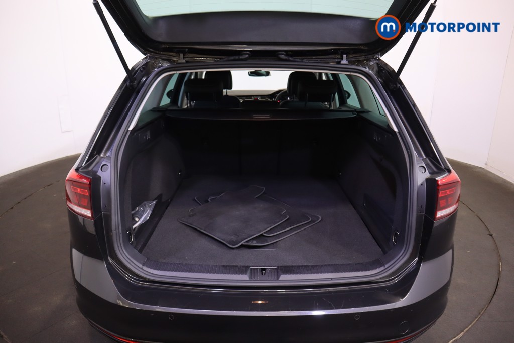 Volkswagen Passat SEL Automatic Diesel Estate - Stock Number (1580951) - 20th supplementary image