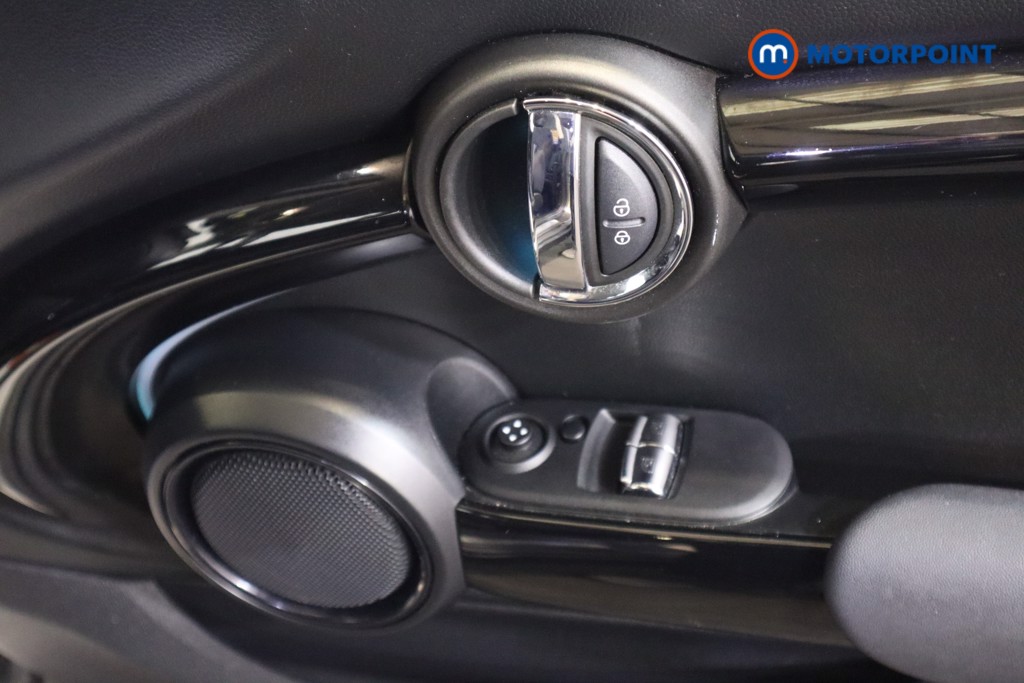 Mini Hatchback Cooper S Level 1 Automatic Electric Hatchback - Stock Number (1580956) - 10th supplementary image