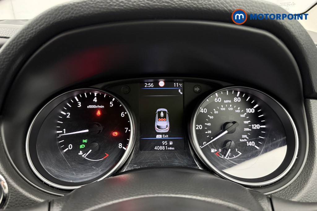 Nissan Qashqai N-Connecta Manual Petrol SUV - Stock Number (1581816) - 6th supplementary image