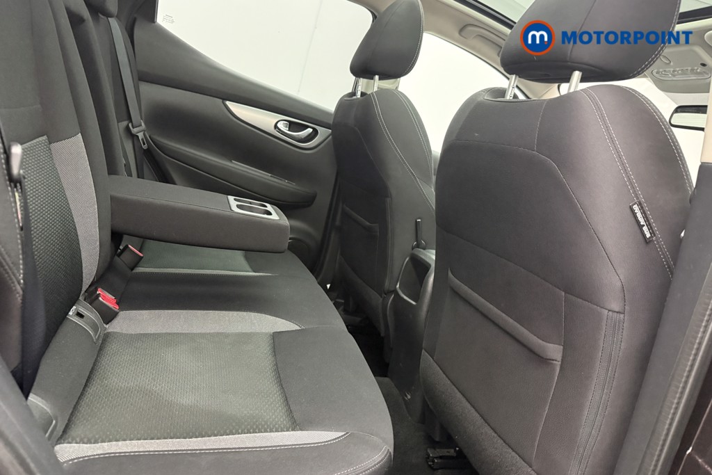 Nissan Qashqai N-Connecta Manual Petrol SUV - Stock Number (1581816) - 21st supplementary image
