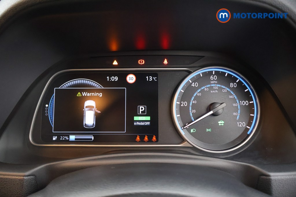 Nissan Leaf N-Connecta Automatic Electric Hatchback - Stock Number (1581936) - 4th supplementary image