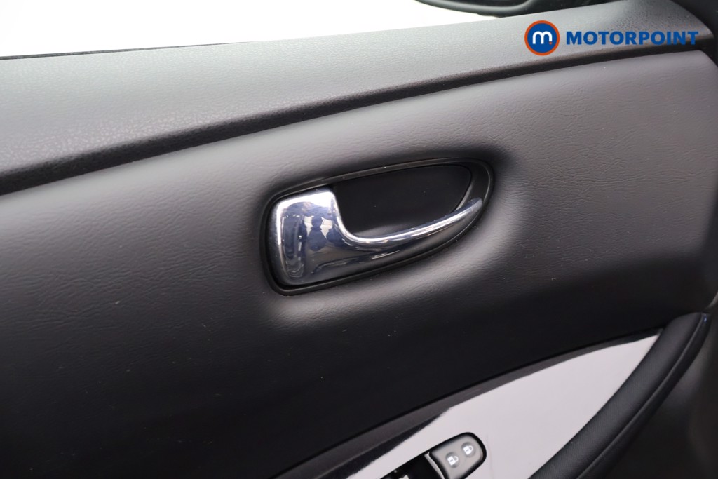 Nissan Leaf N-Connecta Automatic Electric Hatchback - Stock Number (1581936) - 37th supplementary image