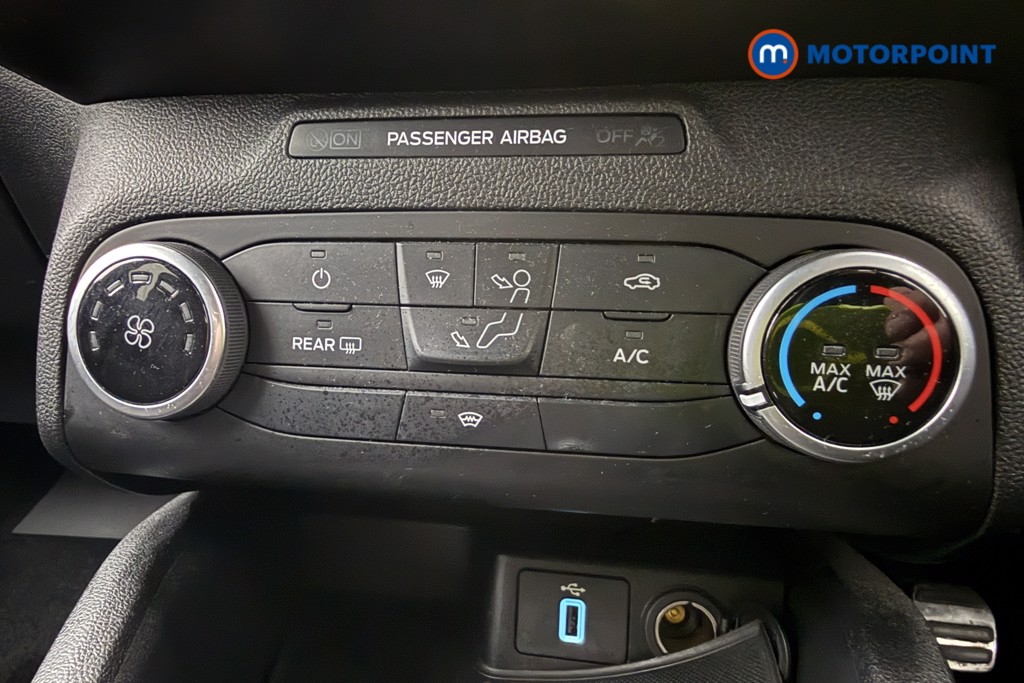 Ford Focus St-Line Edition Manual Petrol Hatchback - Stock Number (1582055) - 16th supplementary image