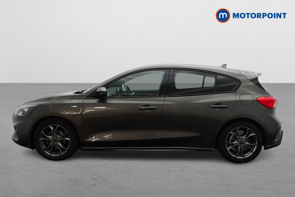 Ford Focus St-Line Edition Manual Petrol Hatchback - Stock Number (1582055) - Passenger side