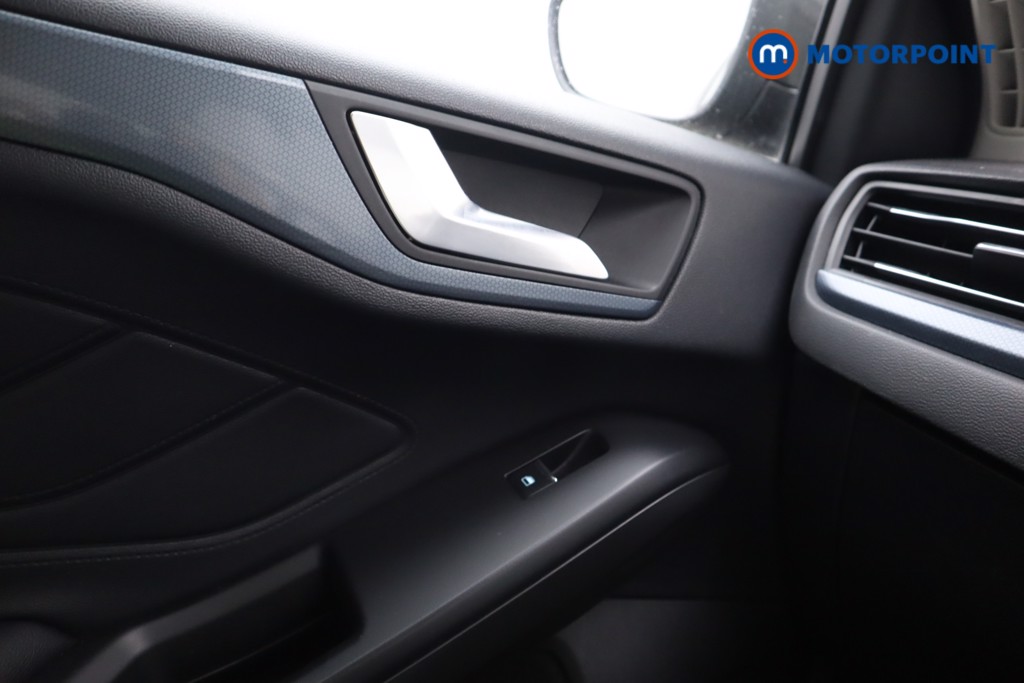 Ford Focus Active X Manual Petrol Hatchback - Stock Number (1582403) - 12th supplementary image