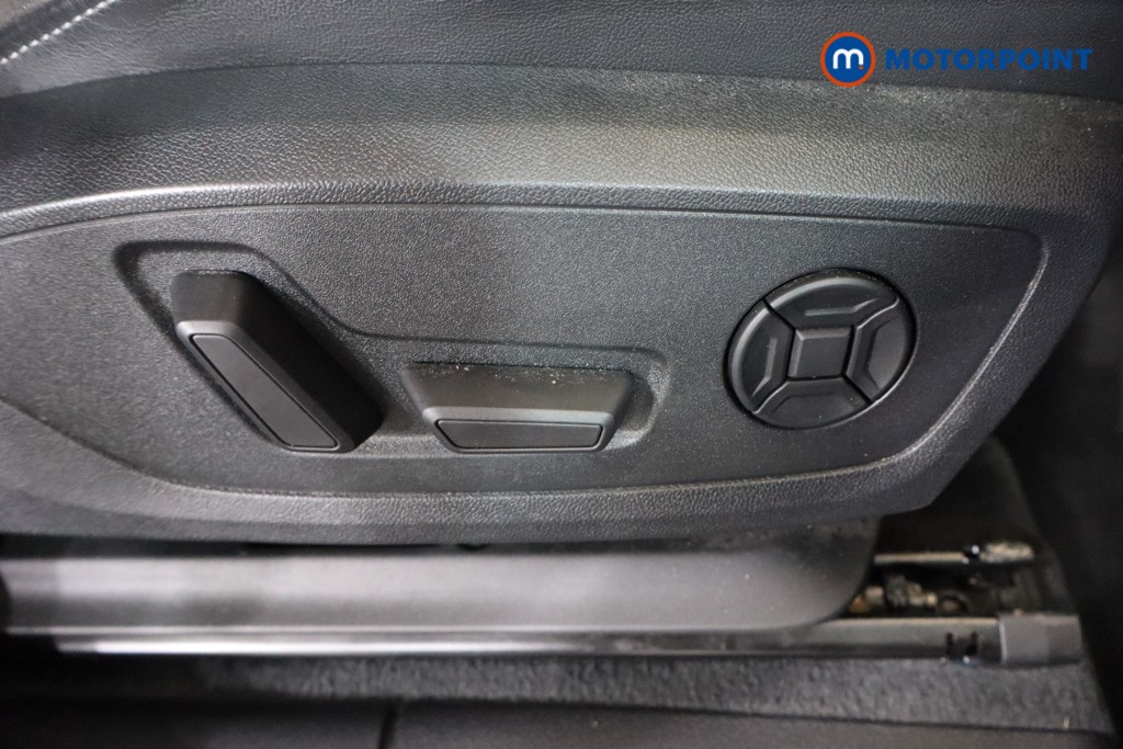 Audi Q3 Edition 1 Automatic Petrol SUV - Stock Number (1582579) - 20th supplementary image