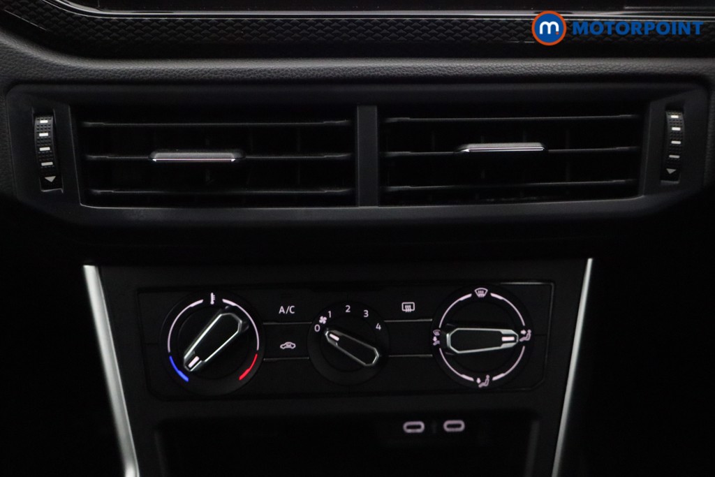 Volkswagen Polo Life Automatic Petrol Hatchback - Stock Number (1582780) - 3rd supplementary image