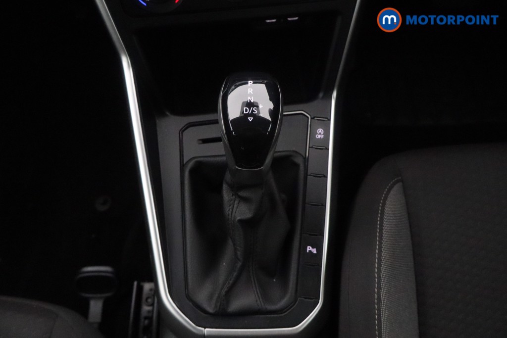Volkswagen Polo Life Automatic Petrol Hatchback - Stock Number (1582780) - 4th supplementary image